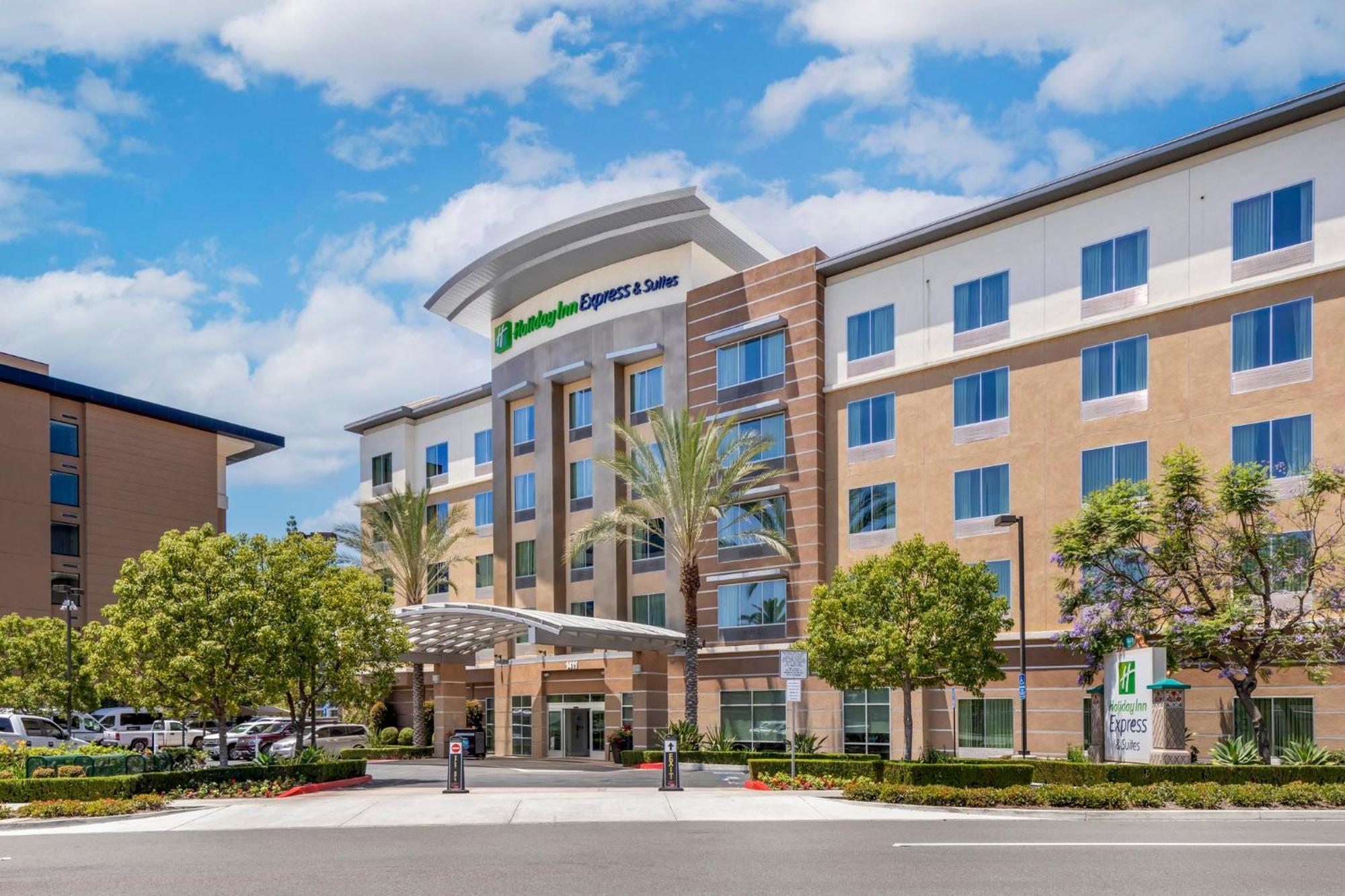 Holiday Inn Express&Suites Anaheim Resort Area, an IHG Hotel Exterior foto