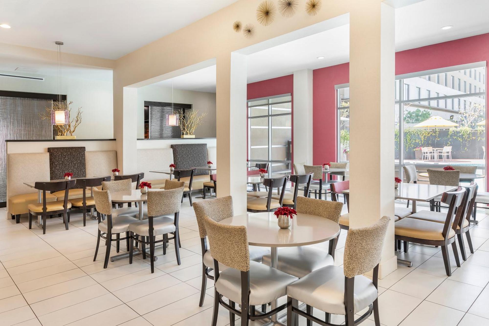 Holiday Inn Express&Suites Anaheim Resort Area, an IHG Hotel Exterior foto